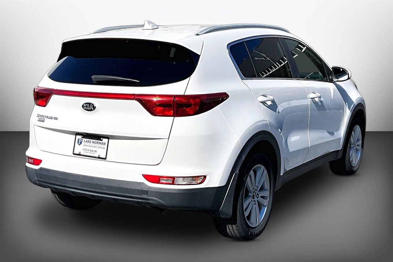 Used 2017 Kia Sportage LX w/ LX Popular Package FWD image 8