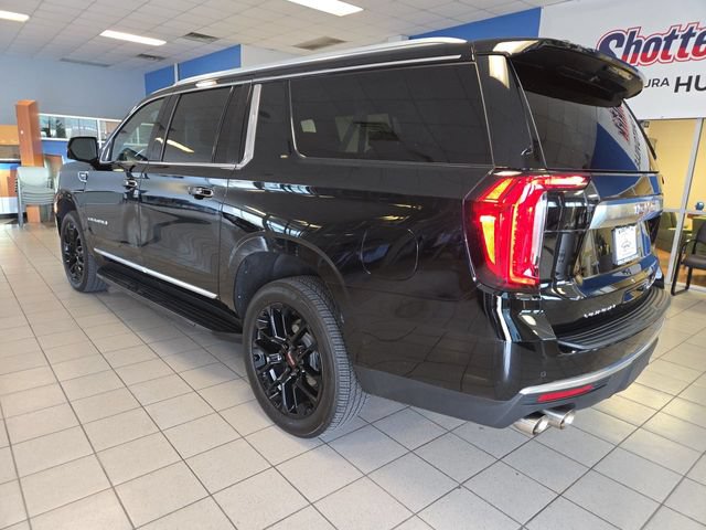 Used 2022 GMC Yukon XL Denali AWD/4WD image 6