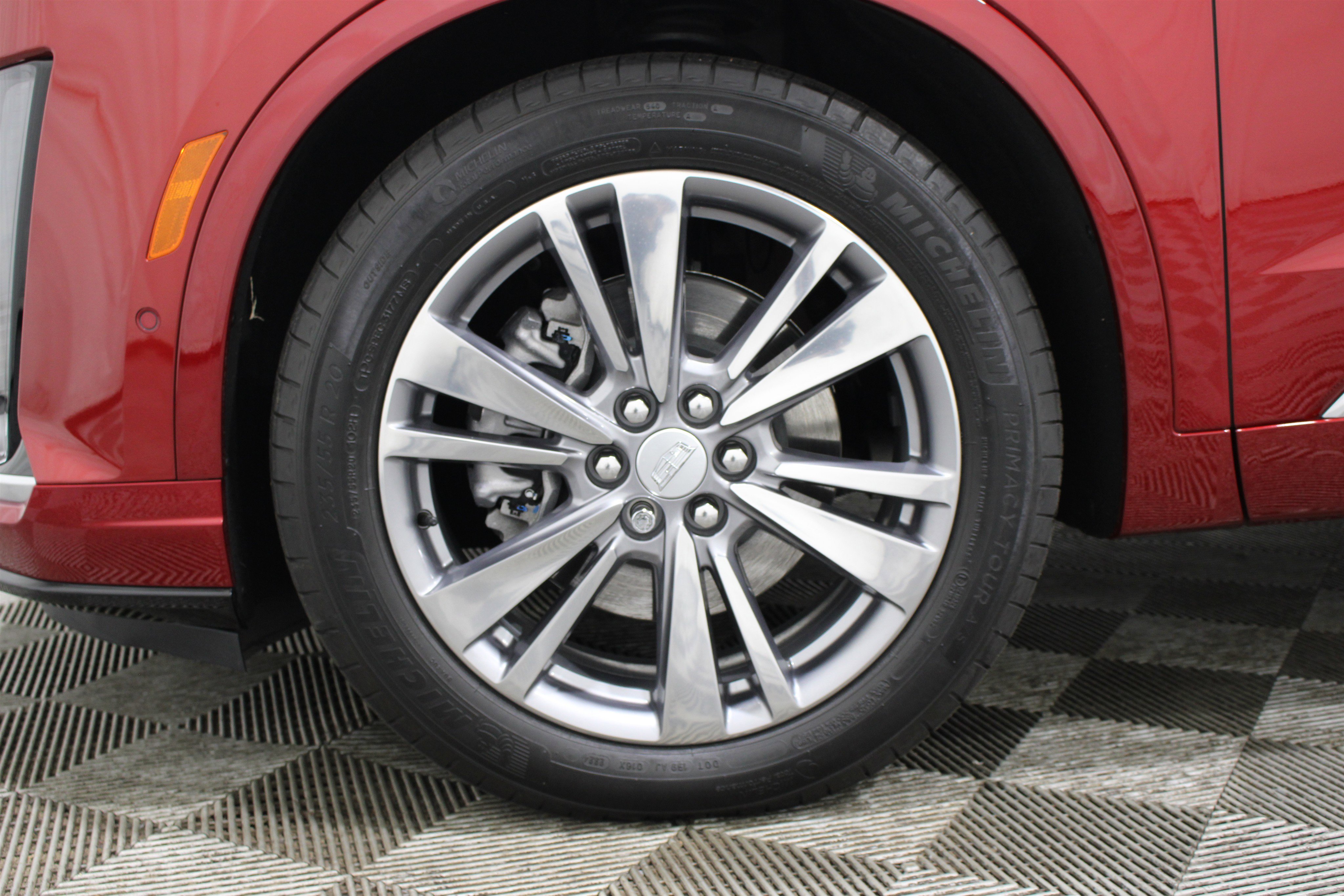 Certified 2025 Cadillac XT6 Premium Luxury w/ Platinum Package image 42