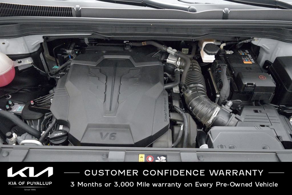 Used 2024 Kia Carnival EX FWD image 20