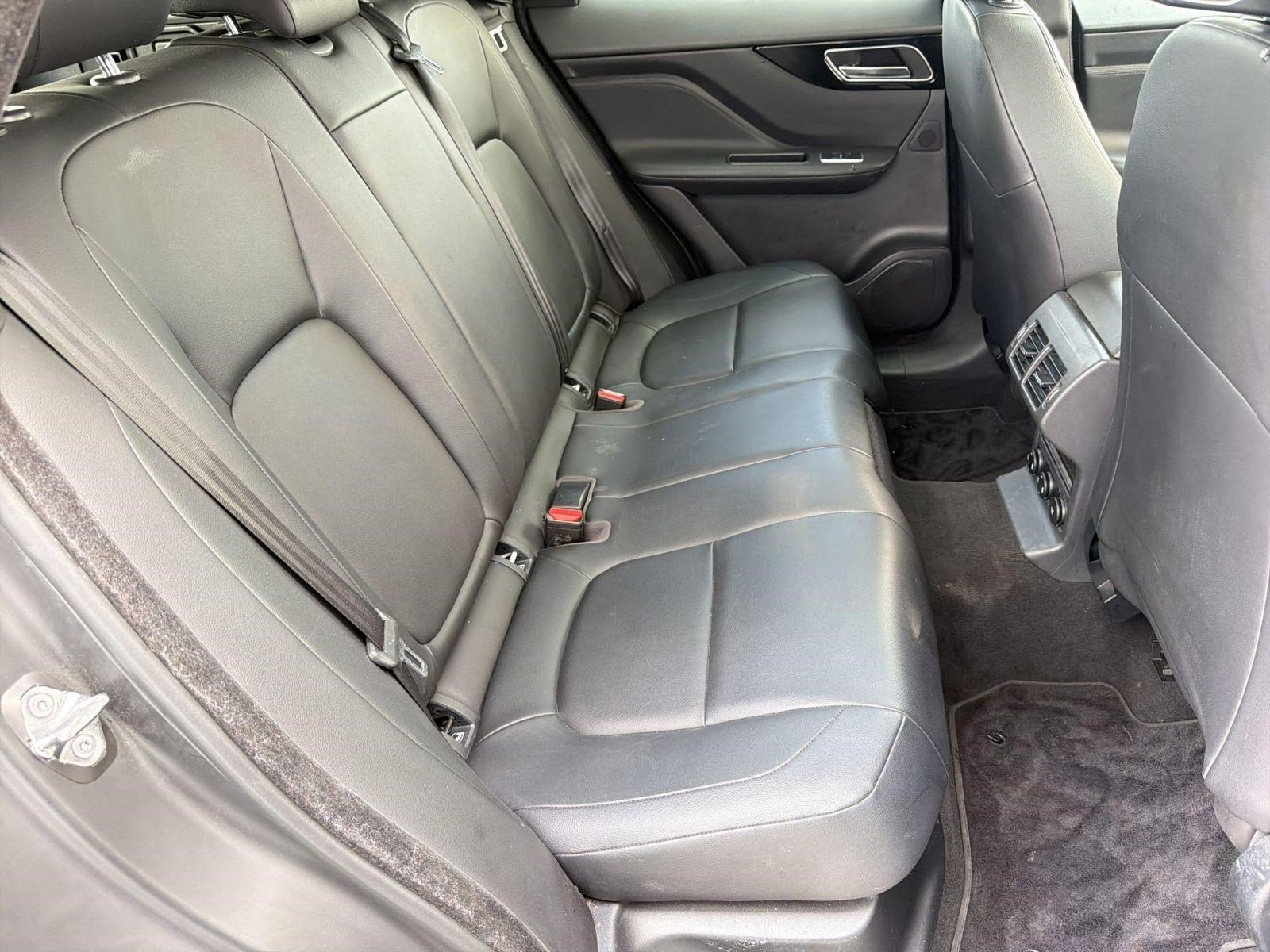 Used 2019 Jaguar F-PACE Premium AWD/4WD image 28