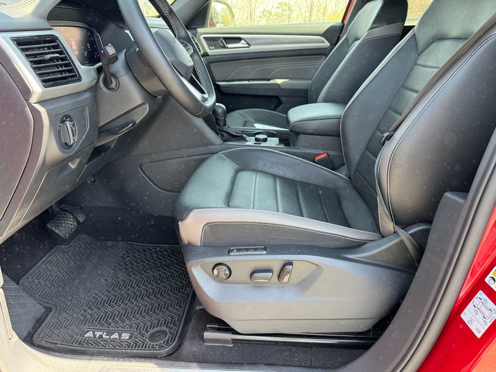 Used 2021 Volkswagen Atlas Cross Sport SEL Premium image 8