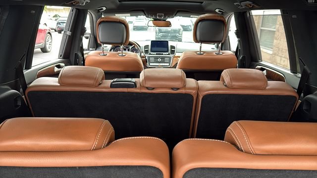Used 2017 Mercedes-Benz GLS 550 4MATIC image 23