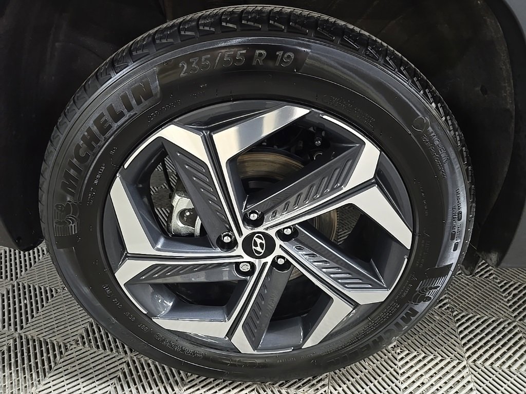 Used 2024 Hyundai Tucson Limited image 14