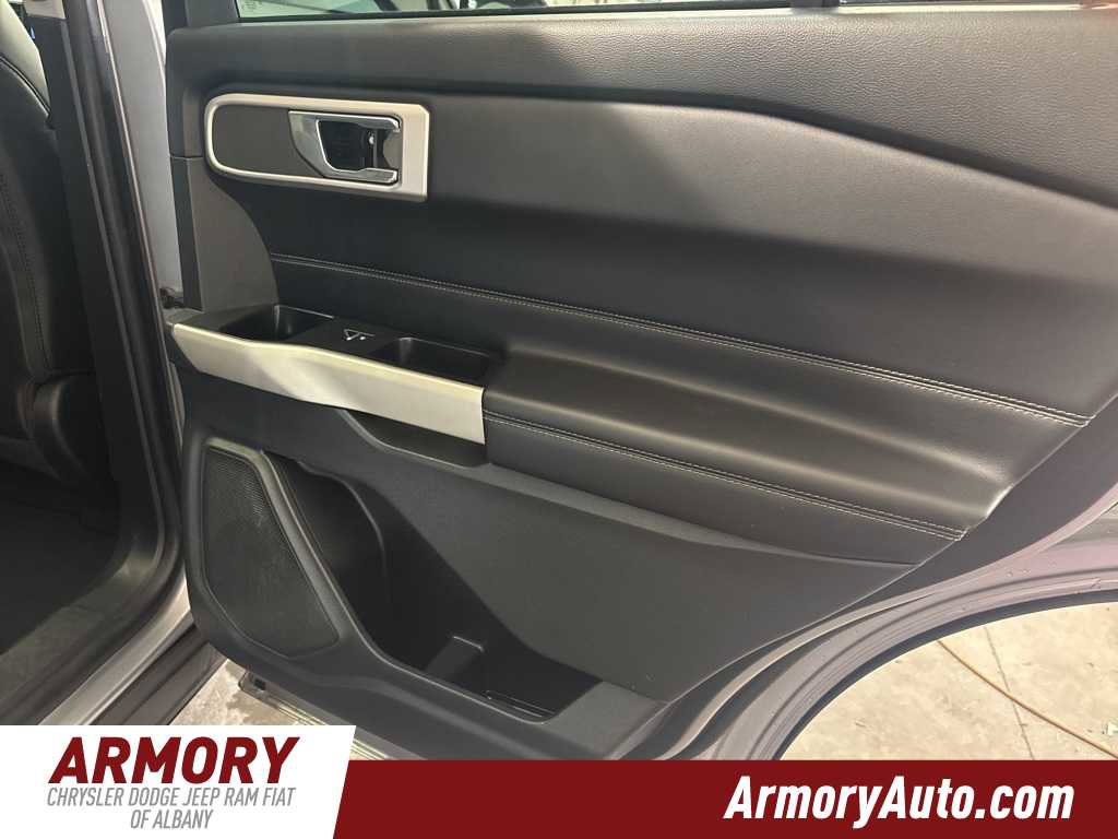 Used 2021 Ford Explorer XLT w/ Equipment Group 202A image 31