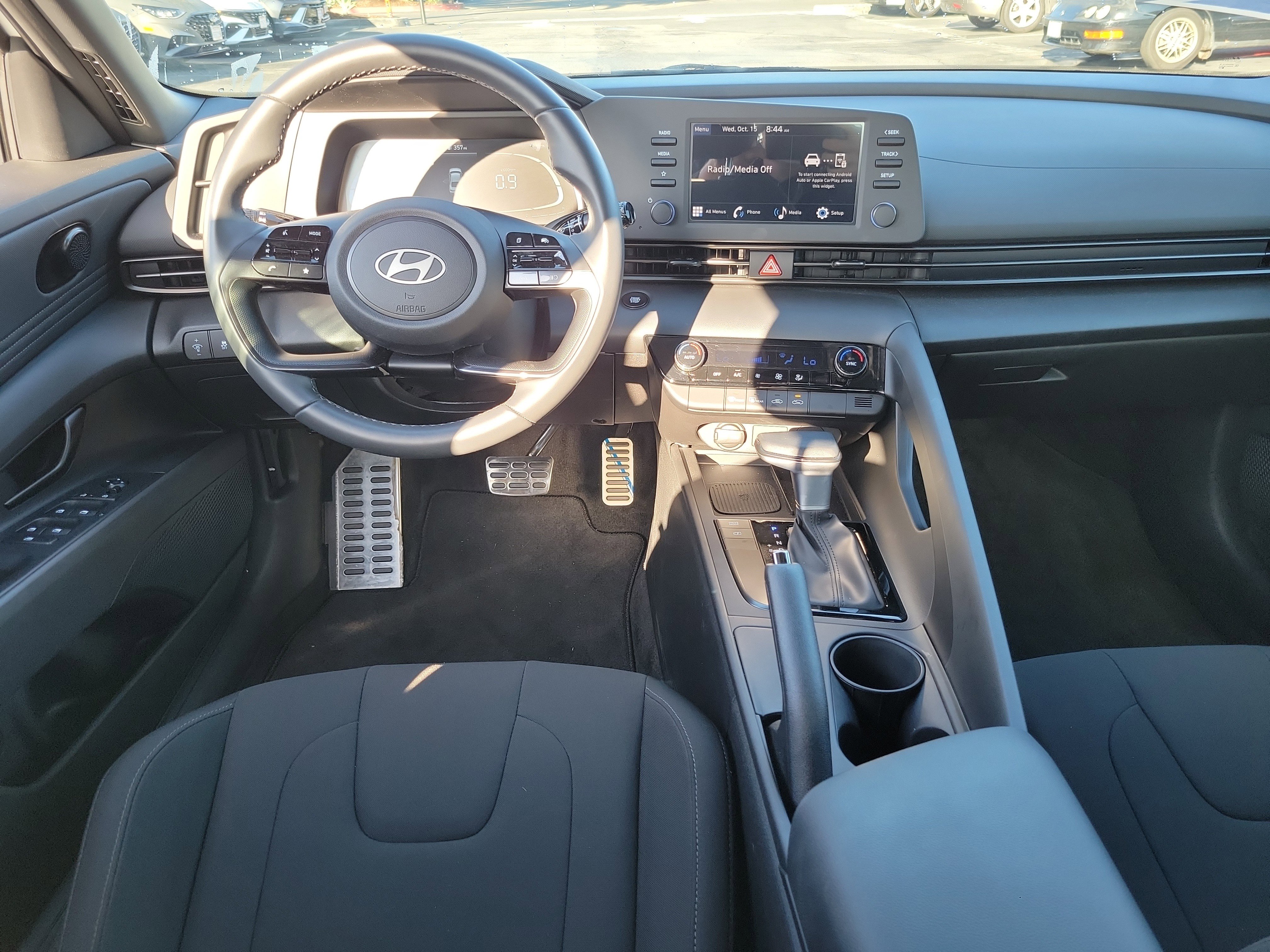 Certified 2025 Hyundai Elantra Sport image 6