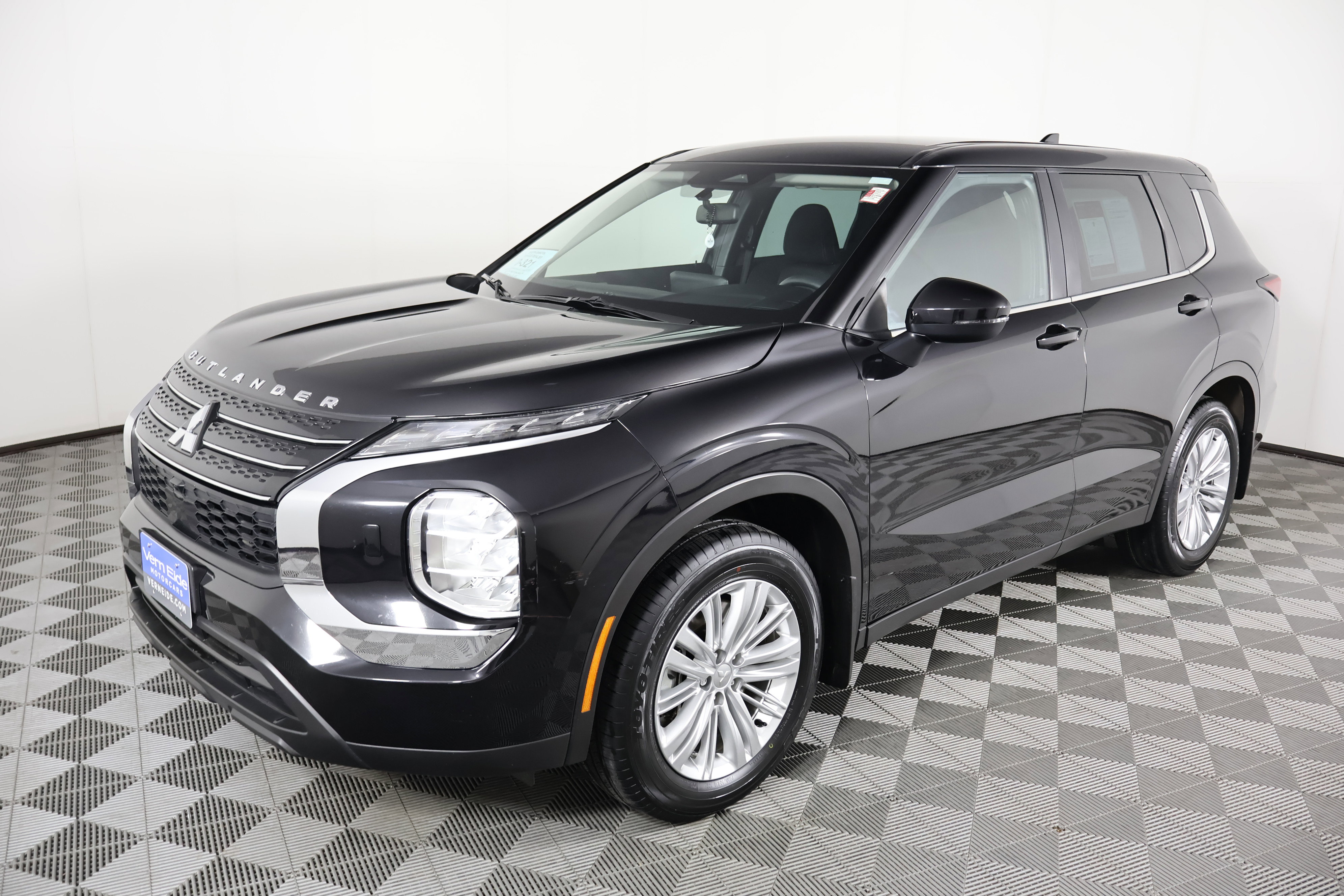 Used 2023 Mitsubishi Outlander ES AWD/4WD image 10