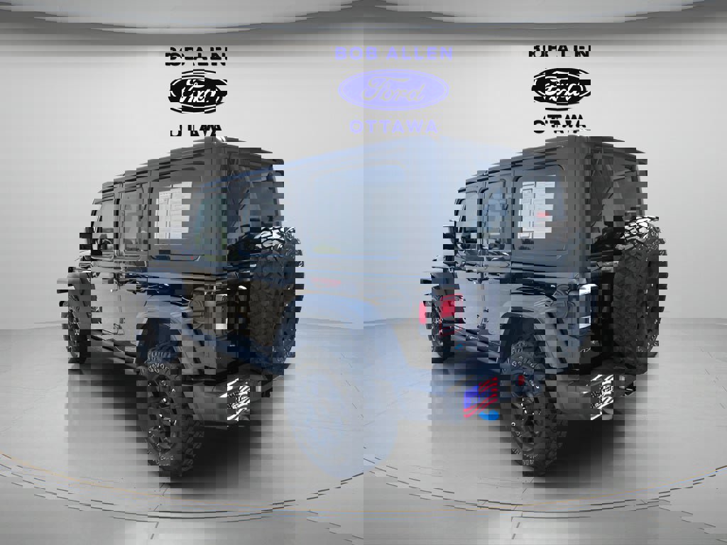 Used 2023 Jeep Wrangler Unlimited image 3