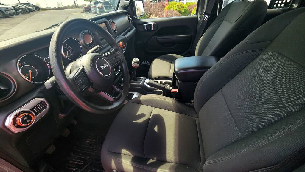 Used 2022 Jeep Gladiator Sport image 13