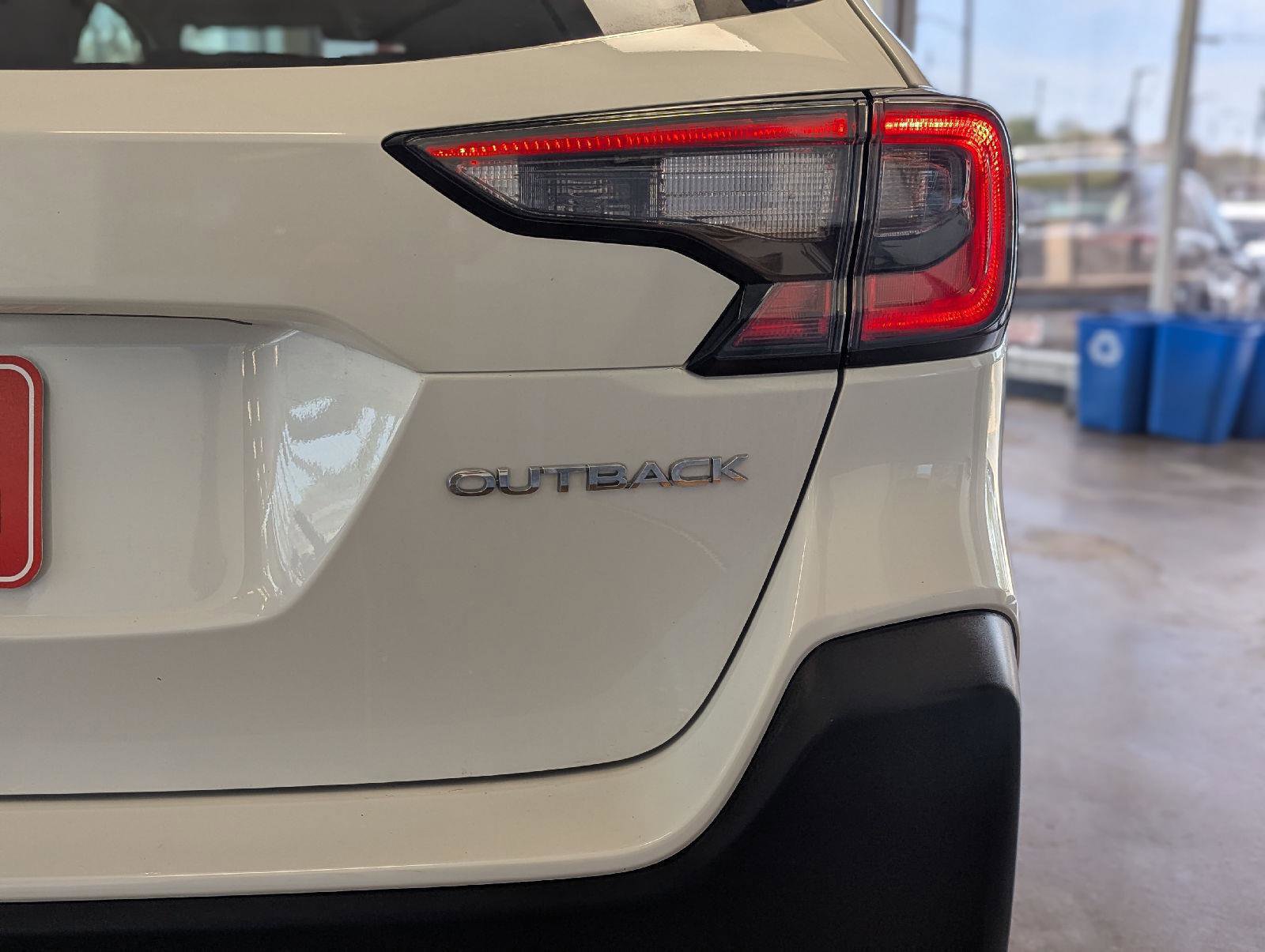 Used 2024 Subaru Outback Premium AWD/4WD image 16