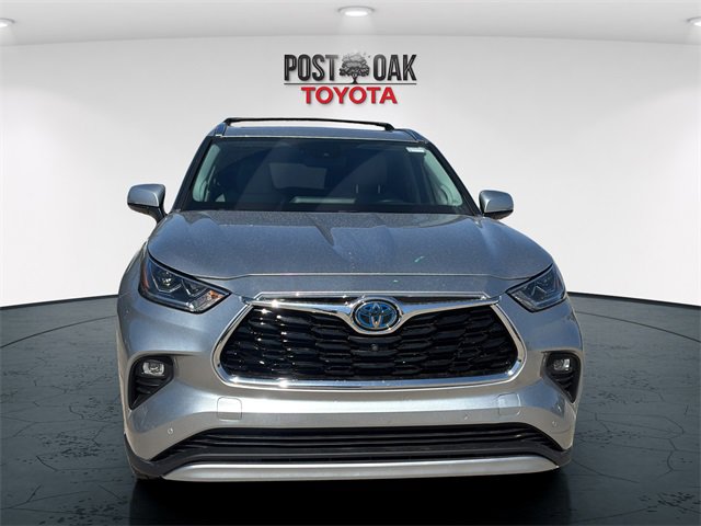 Used 2021 Toyota Highlander Platinum image 2