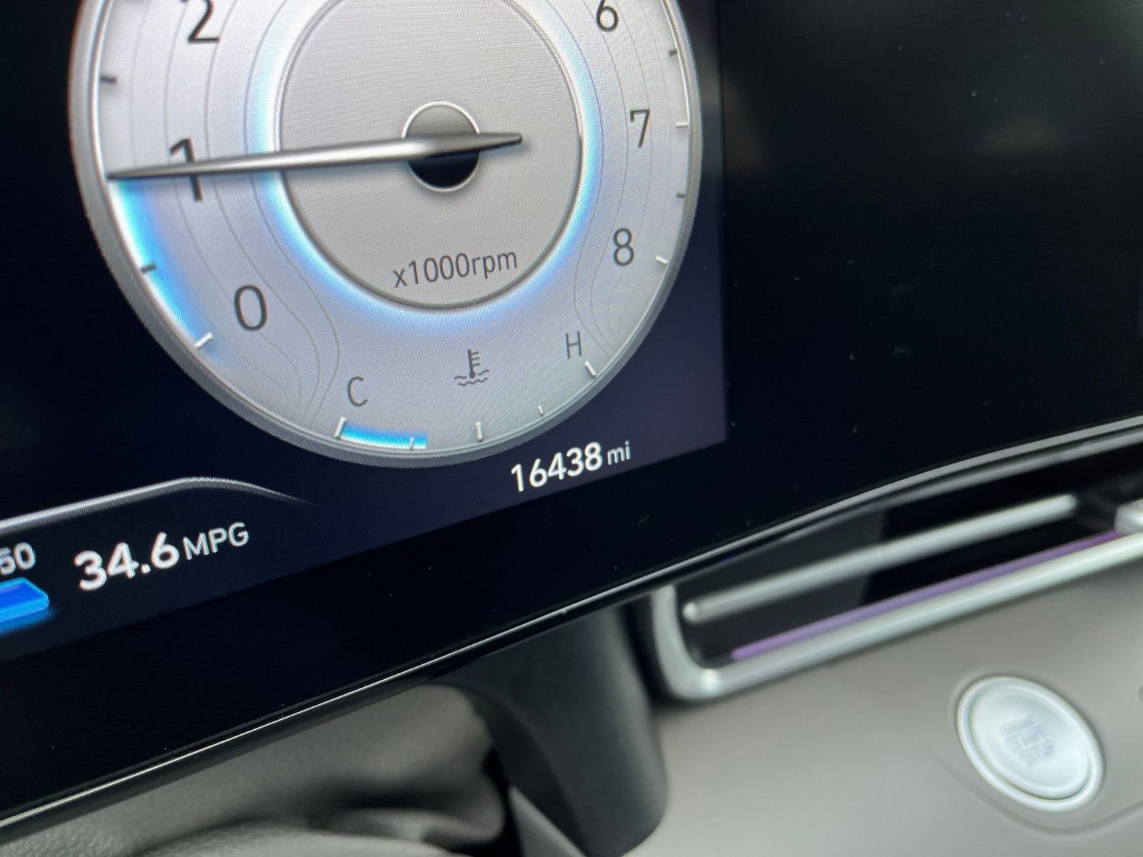 Used 2025 Hyundai Elantra SEL image 41