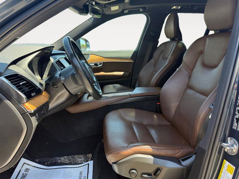 Used 2022 Volvo XC90 T6 Momentum w/ Advanced Package AWD/4WD image 10