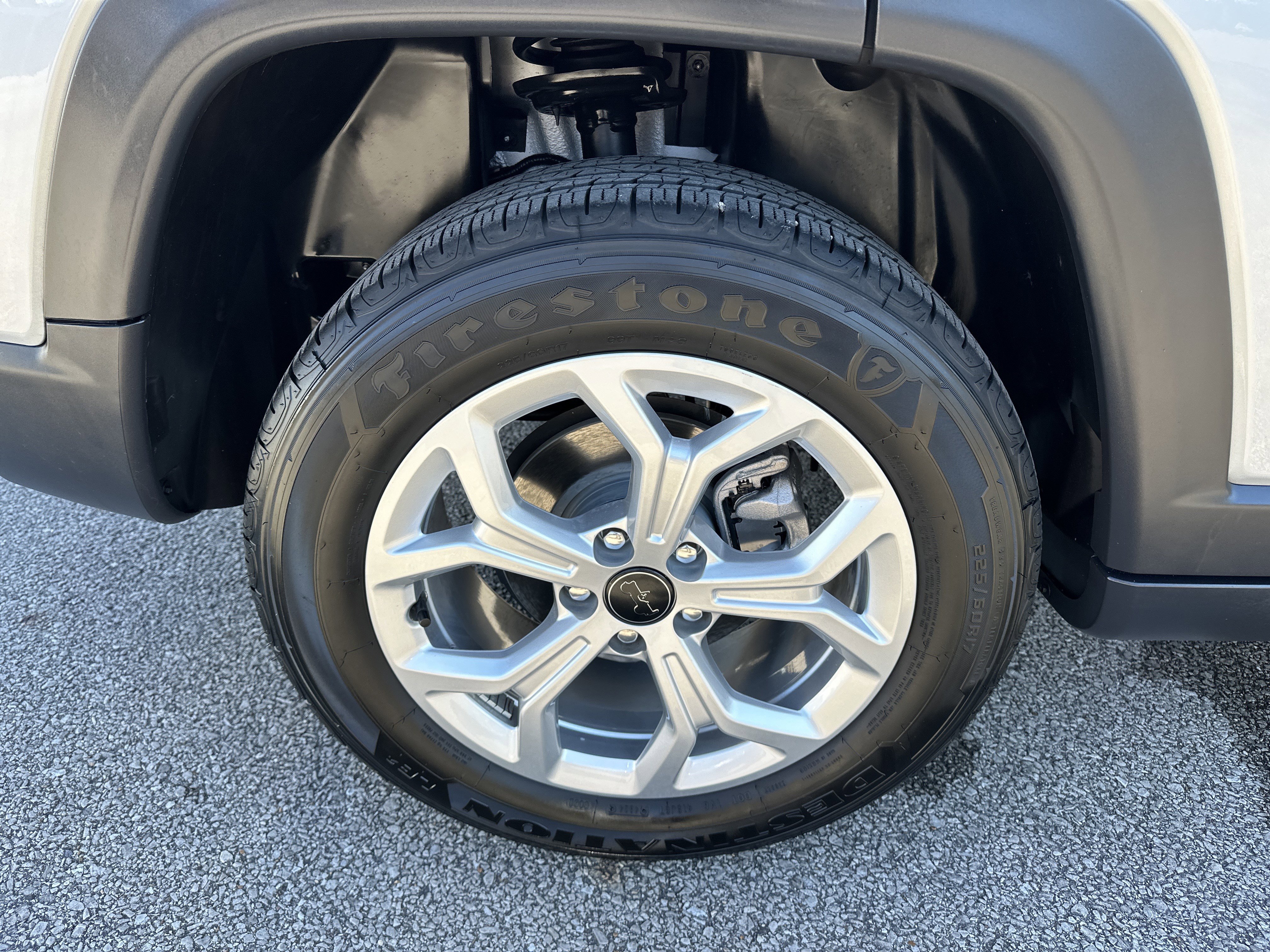 Used 2025 Jeep Compass Latitude image 17