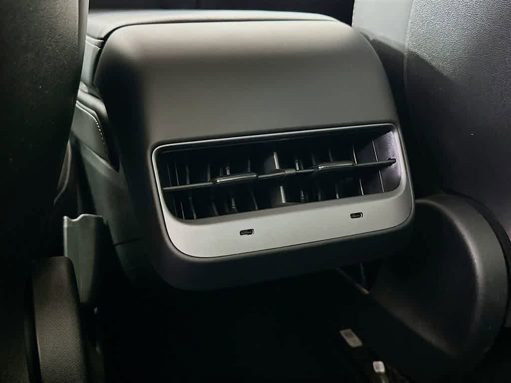 Used 2023 Tesla Model 3 Standard Range image 12