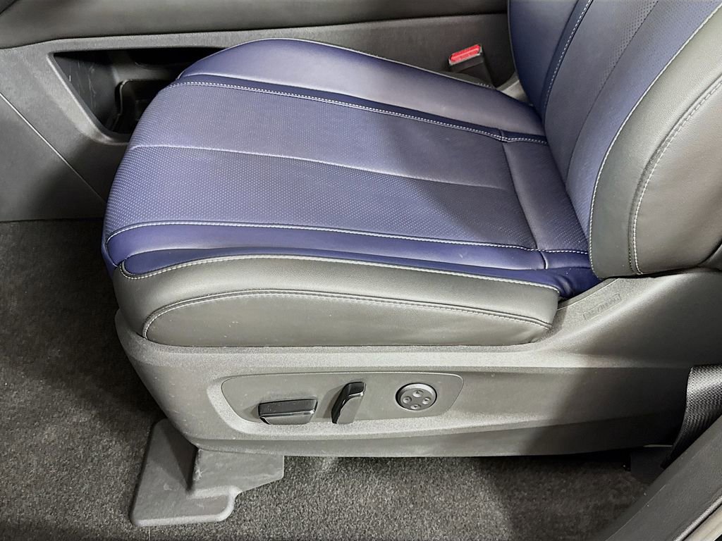 Used 2026 INFINITI QX60 Sport w/ Dark Cargo Package image 23