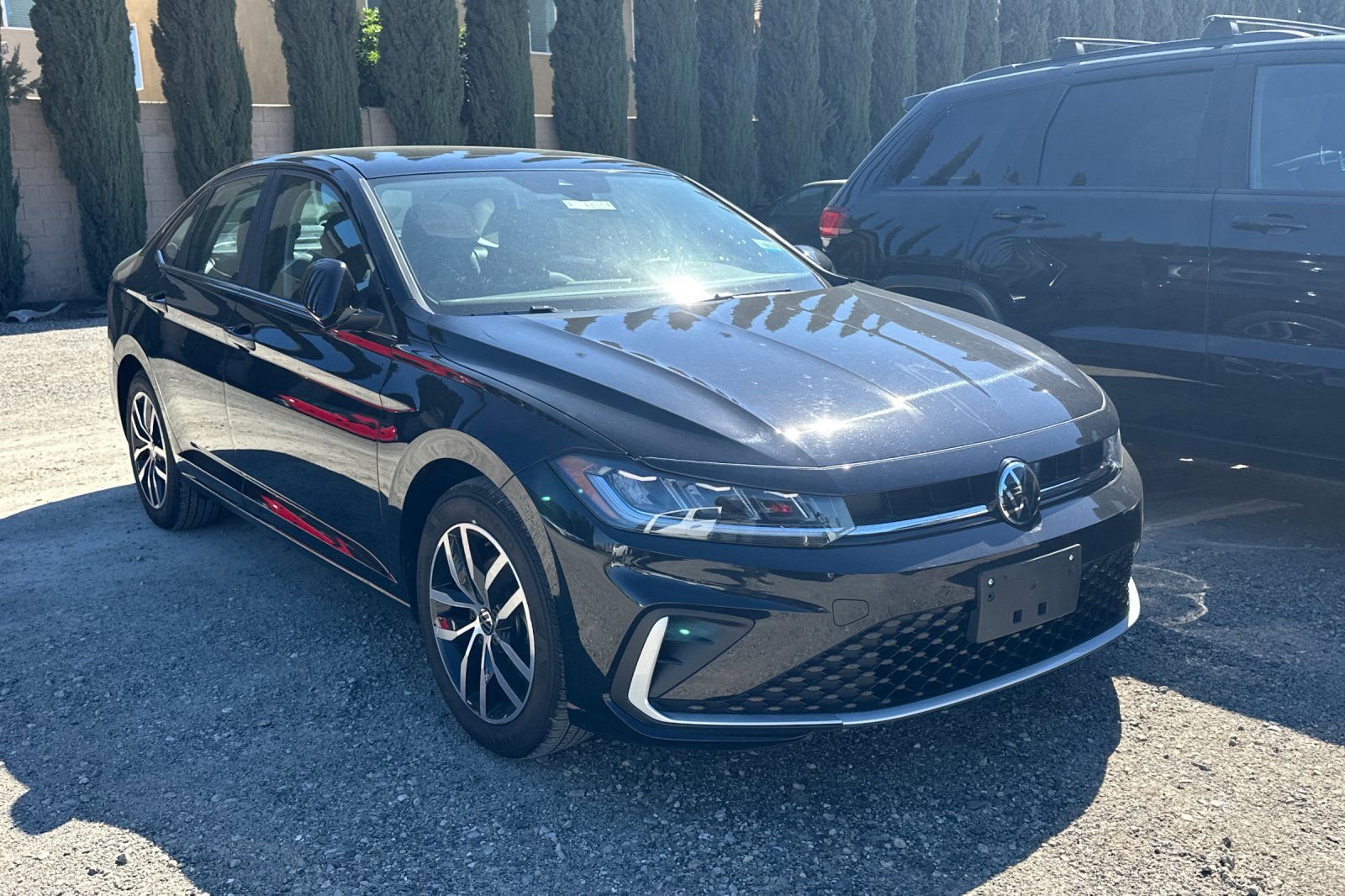 Certified 2025 Volkswagen Jetta SE image 2