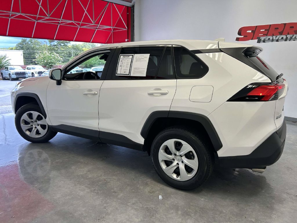 Used 2024 Toyota RAV4 LE AWD/4WD image 6