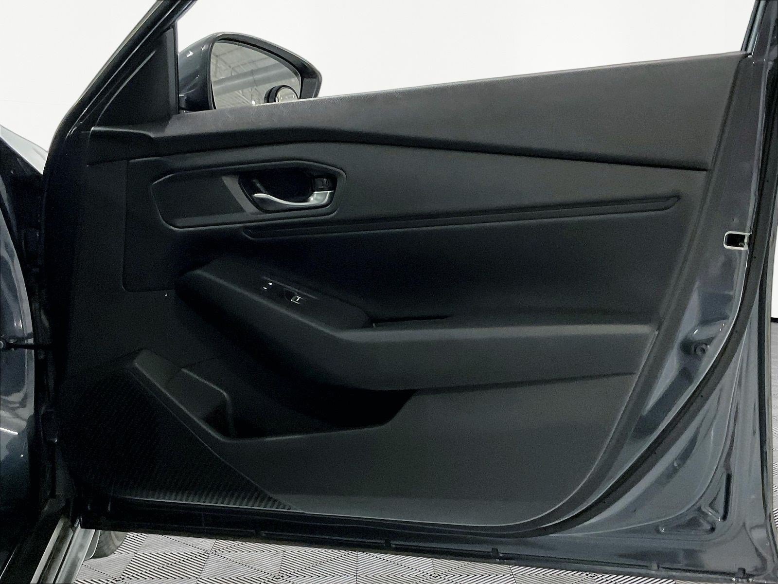 Certified 2024 Honda Accord EX image 27