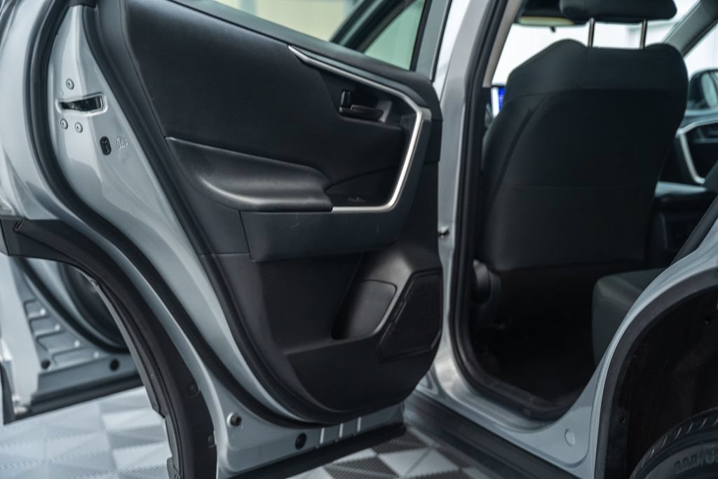 Certified 2025 Toyota RAV4 LE FWD image 37