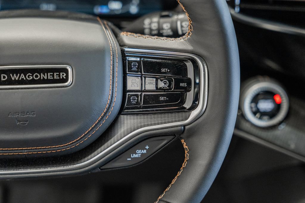 New 2024 Jeep Grand Wagoneer Series III w/ HD Trailer Tow Package image 32