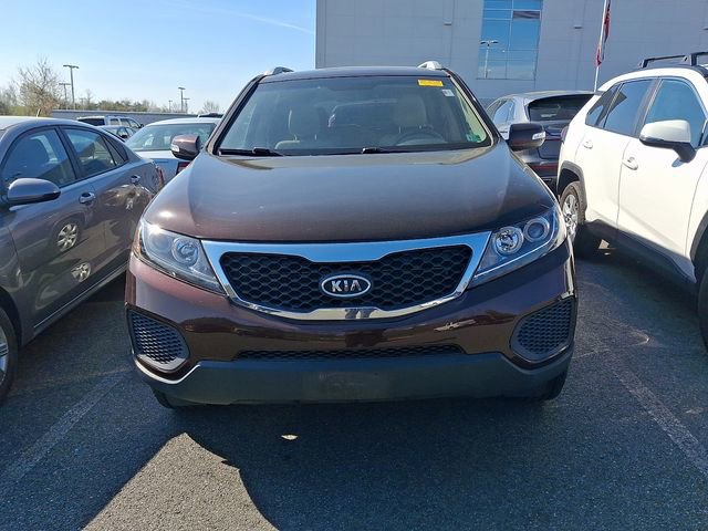Used 2012 Kia Sorento LX w/ Third Row Pkg image 3