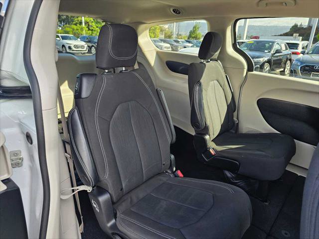 Used 2023 Chrysler Voyager LX FWD image 15