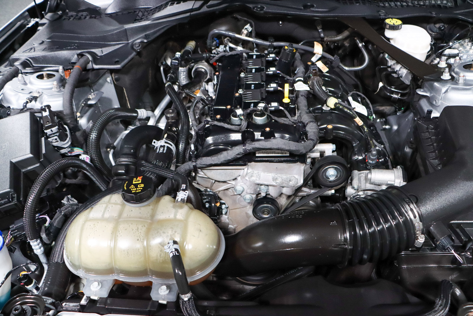 Used 2022 Ford Mustang Premium RWD image 28