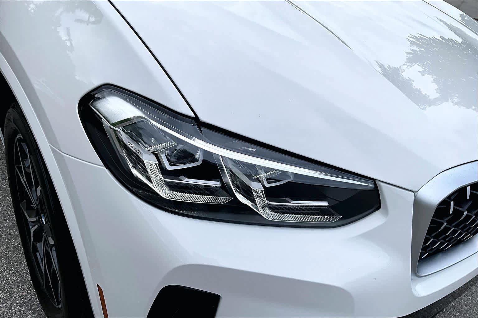 Certified 2025 BMW X4 xDrive30i AWD/4WD image 29