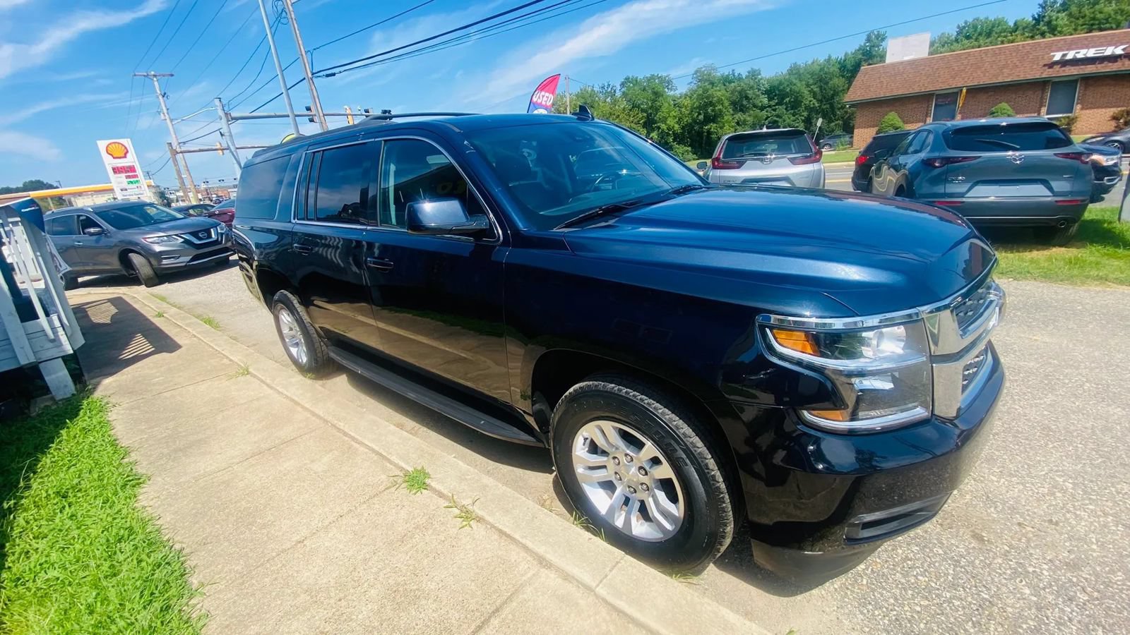 Used 2018 Chevrolet Suburban LT AWD/4WD image 5