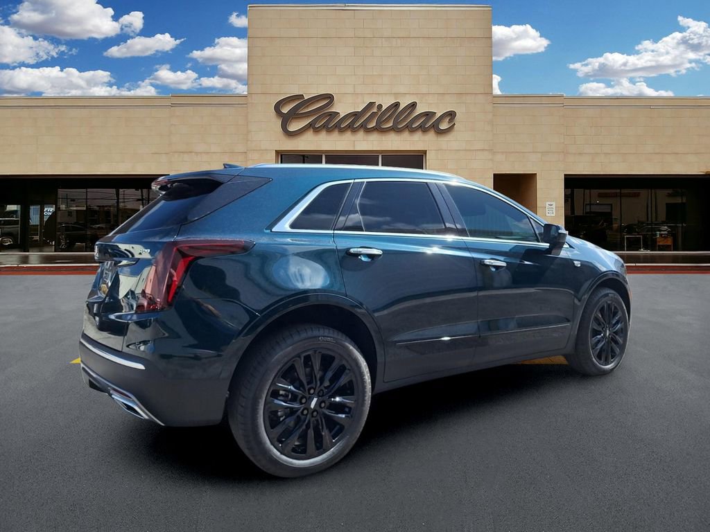 New 2026 Cadillac XT5 Premium Luxury w/ LPO, ONYX Package FWD image 3