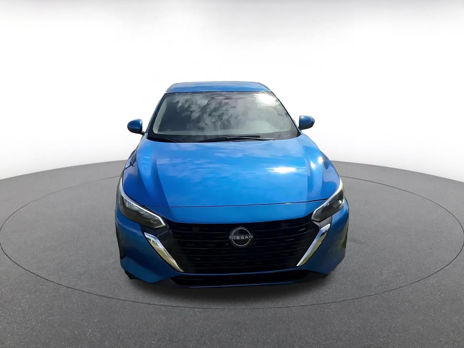Used 2025 Nissan Sentra SV FWD image 4