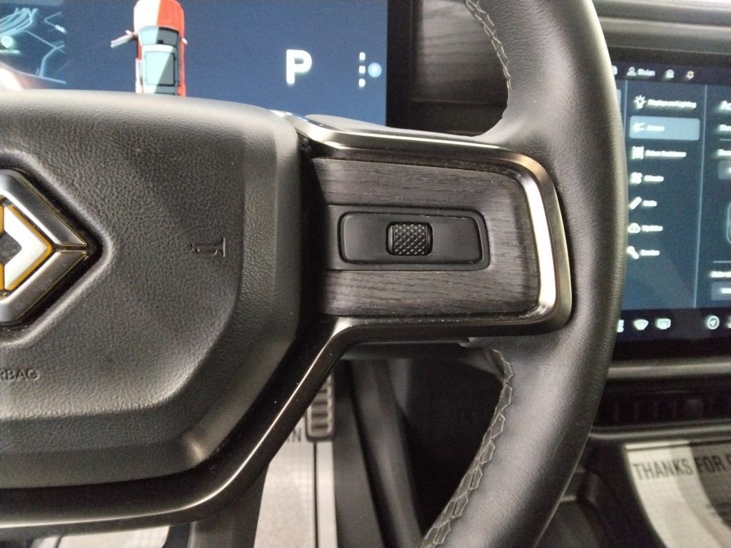 Used 2023 Rivian R1S Launch Edition image 13