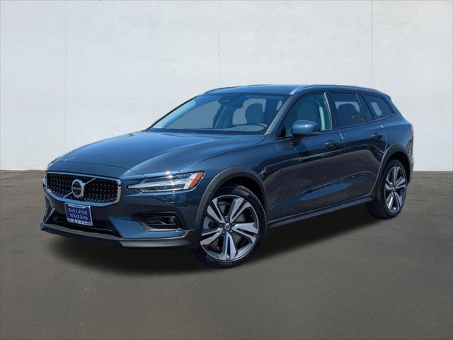 Used 2026 Volvo V60 B5 Cross Country Plus w/ Climate Package AWD/4WD image 1