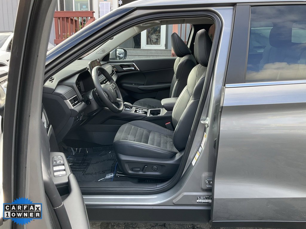 Used 2023 Mitsubishi Outlander SE image 15