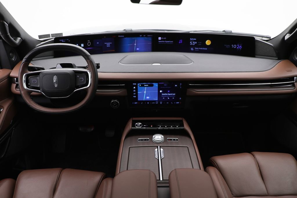 Used 2025 Lincoln Navigator Reserve AWD/4WD image 14