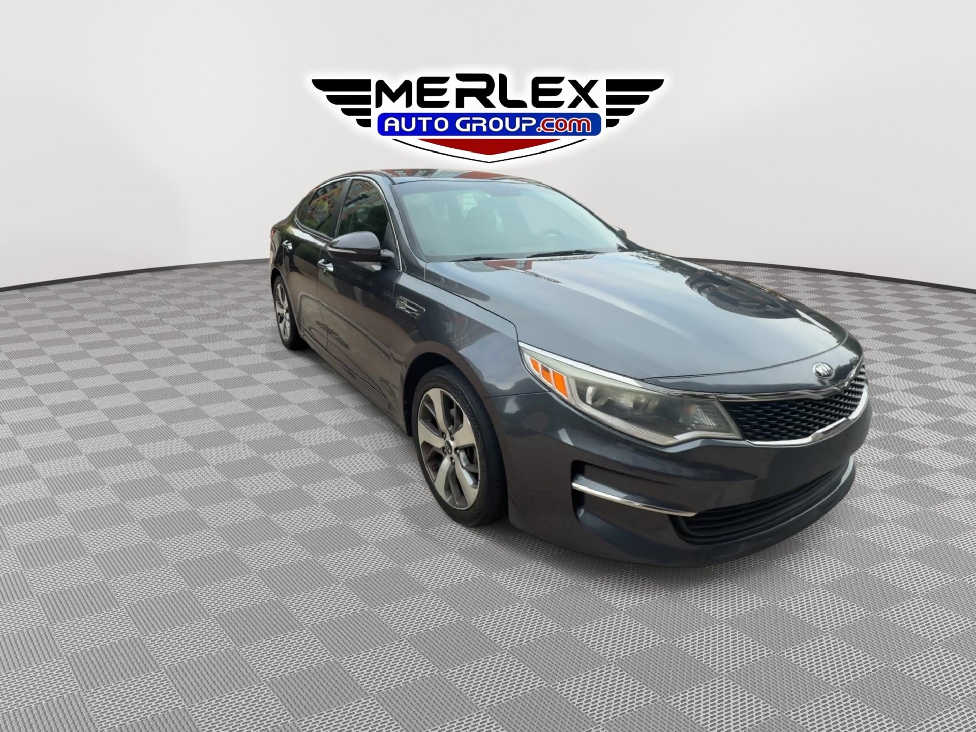 Used 2017 Kia Optima LX FWD image 2