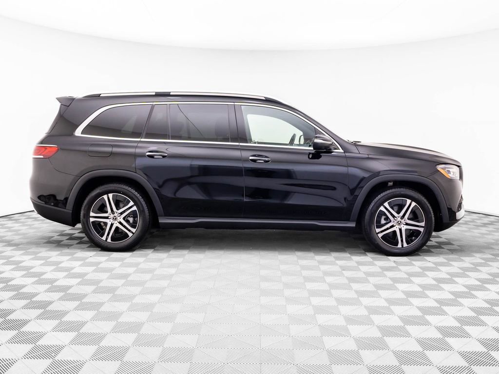 Used 2023 Mercedes-Benz GLS 450 4MATIC image 8