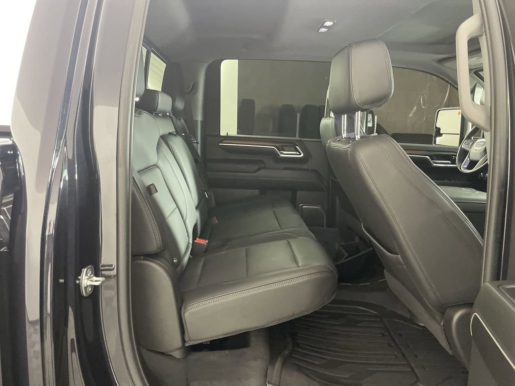 Used 2025 GMC Sierra 3500 Denali w/ Denali Reserve Package image 27