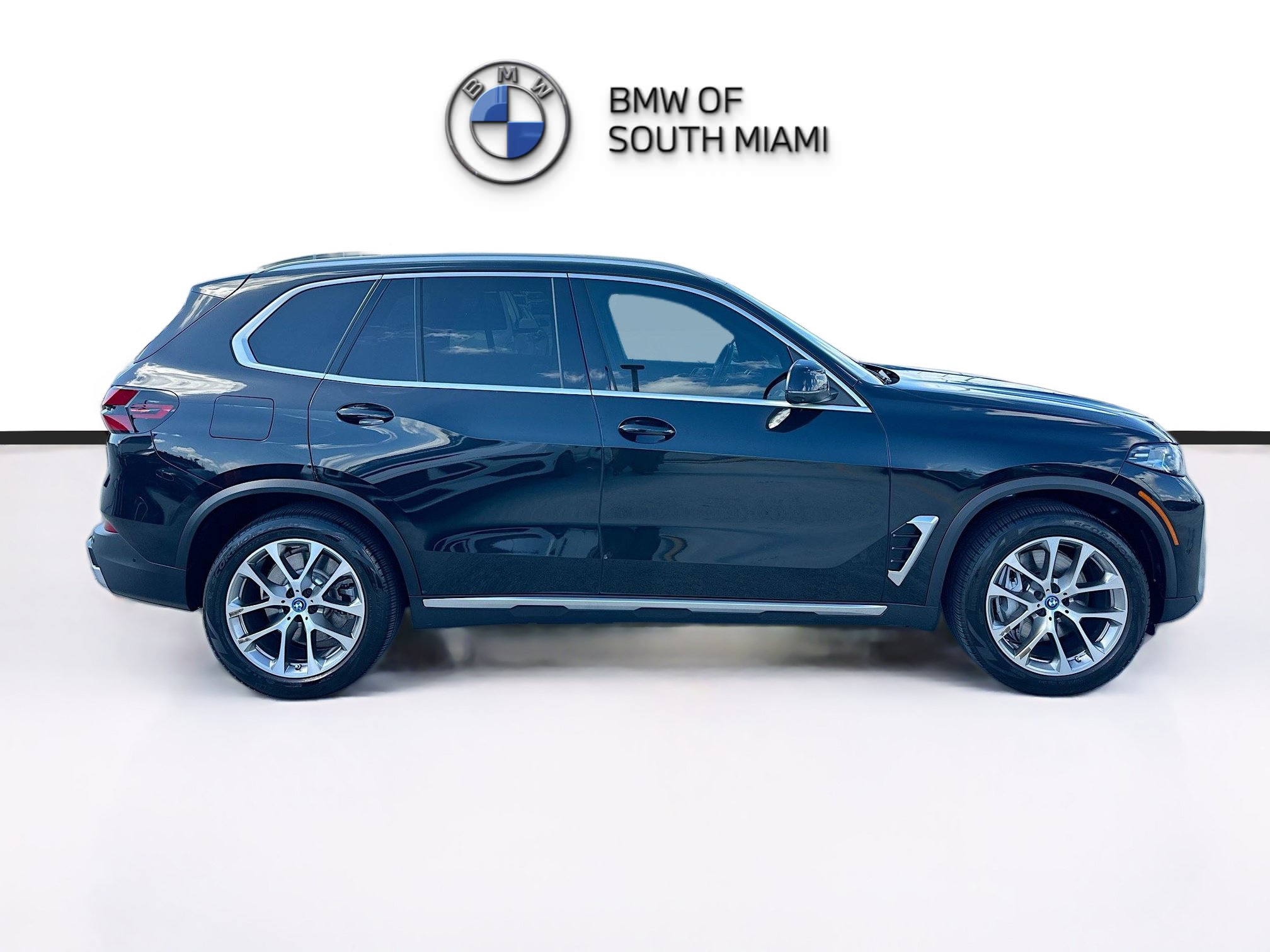Certified 2025 BMW X5 xDrive50e AWD/4WD image 8