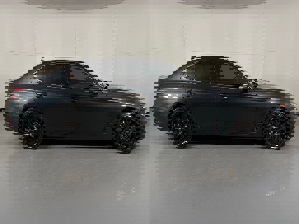 Used 2023 Genesis G70 3.3T w/ Sport Prestige Package image 10