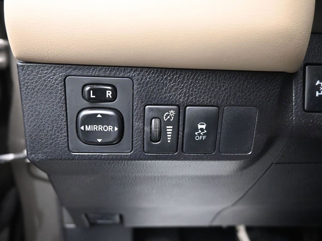 Used 2015 Toyota RAV4 XLE image 20