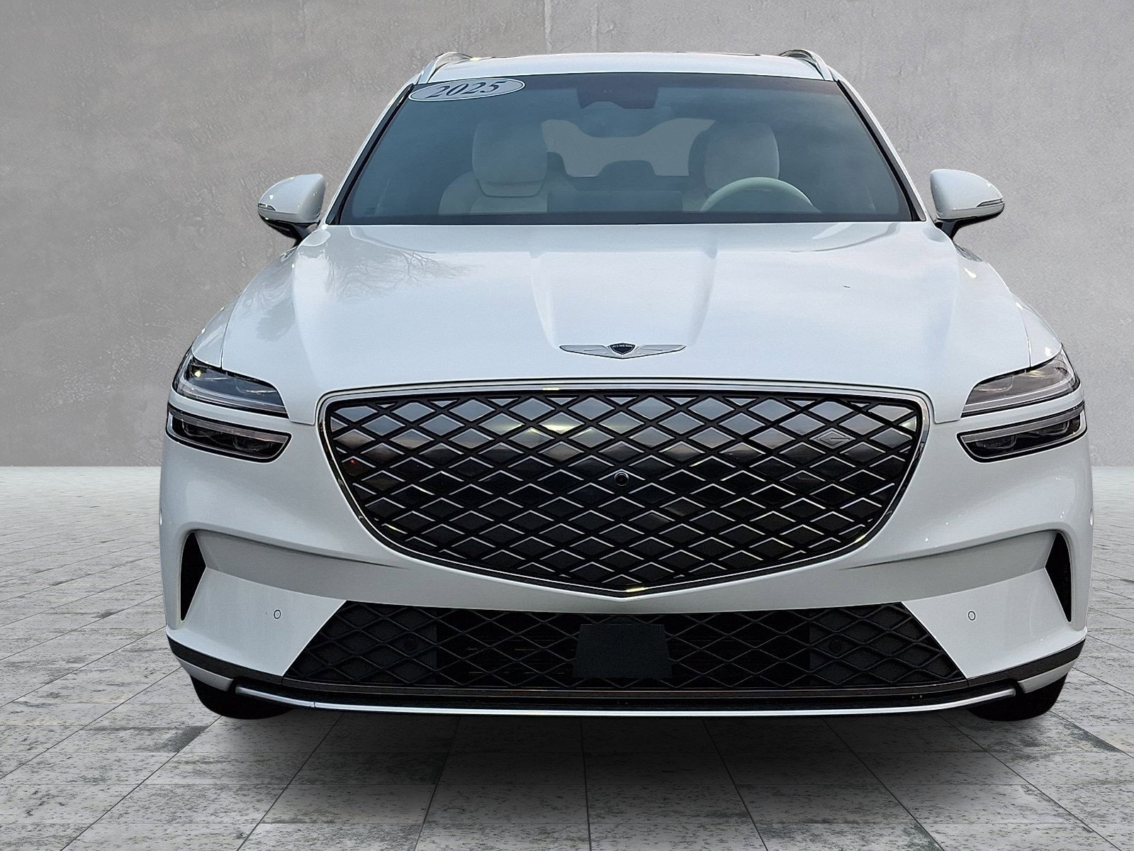 Certified 2025 Genesis Electrified GV70 image 3