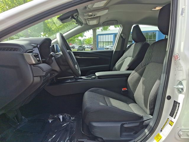 Used 2025 Toyota Camry LE FWD image 15