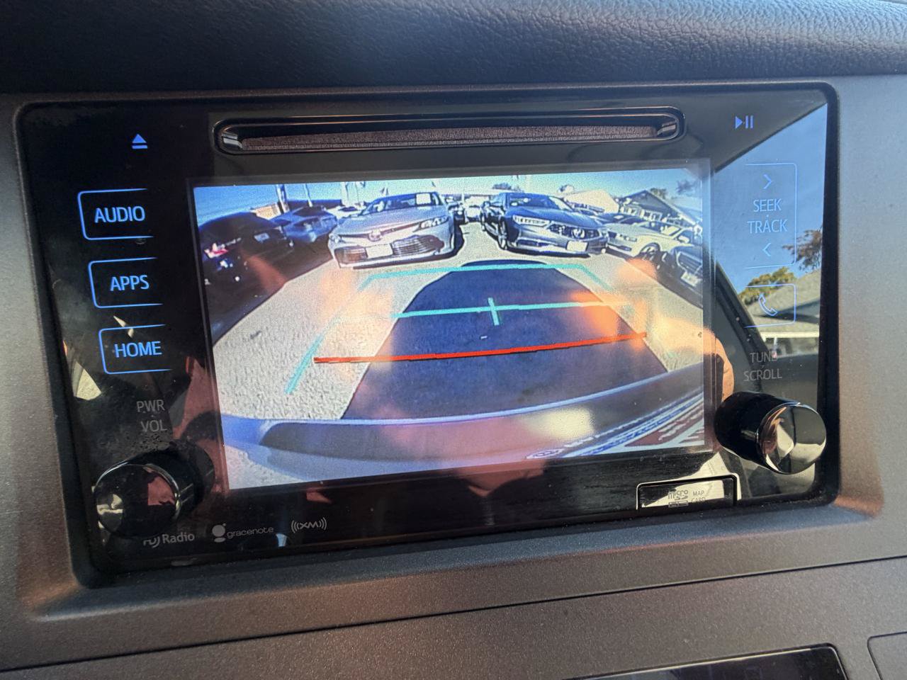 Used 2017 Toyota Sienna XLE w/ XLE Navigation Package FWD image 37