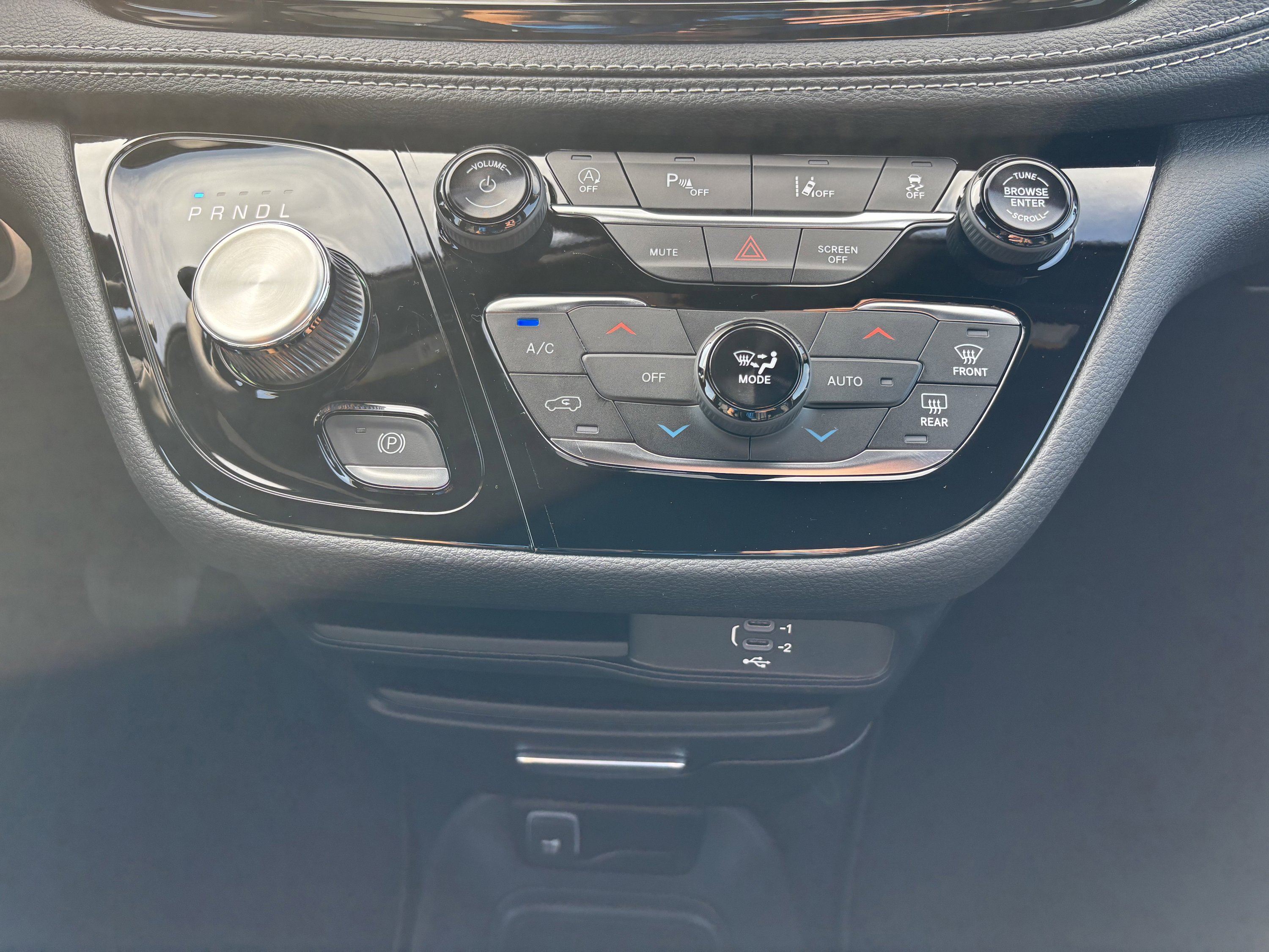 New 2026 Chrysler Pacifica Select image 14