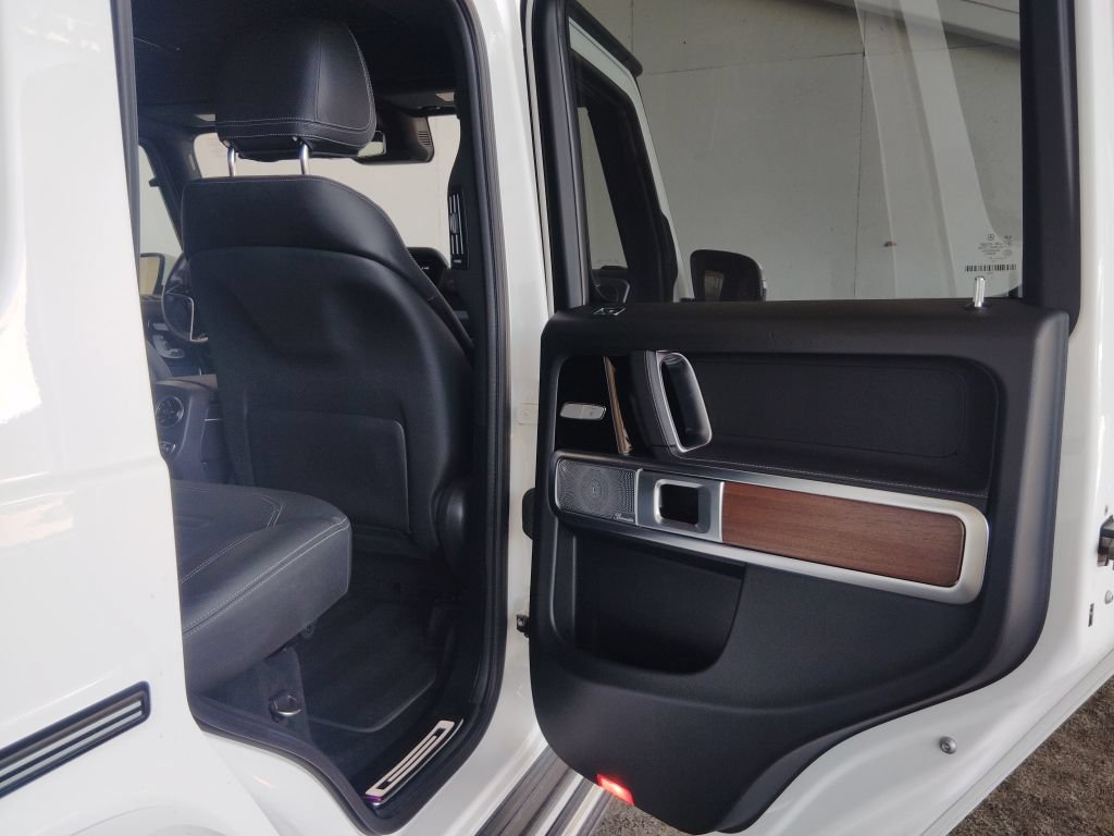 Used 2025 Mercedes-Benz G 550 image 17