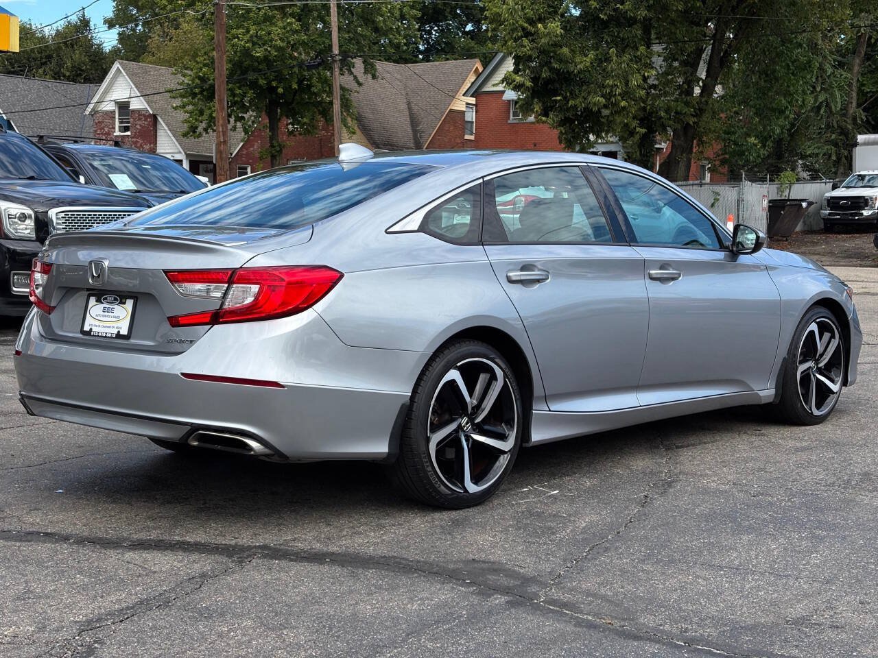 Used 2019 Honda Accord Sport image 8