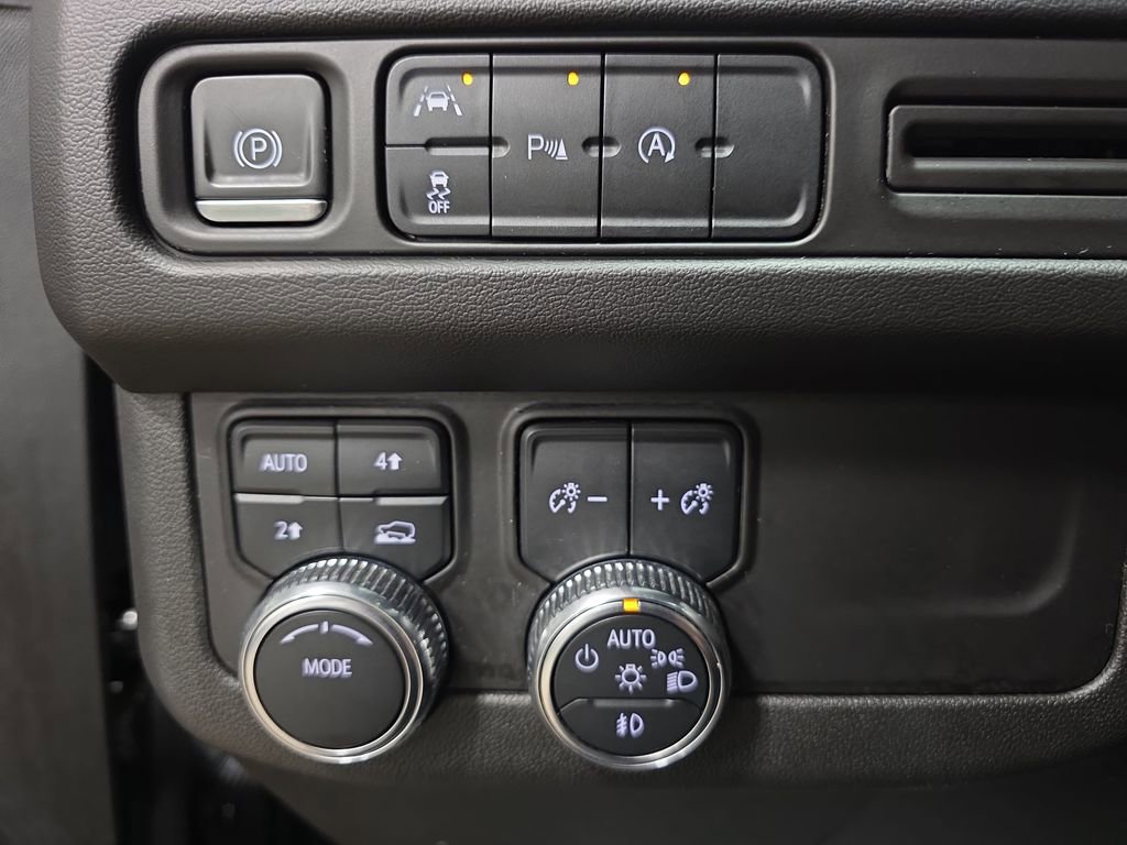 Certified 2024 GMC Yukon XL SLE w/ Gmc Pro Safety Plus Package image 28