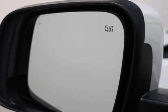 Used 2017 Jeep Grand Cherokee Altitude image 48